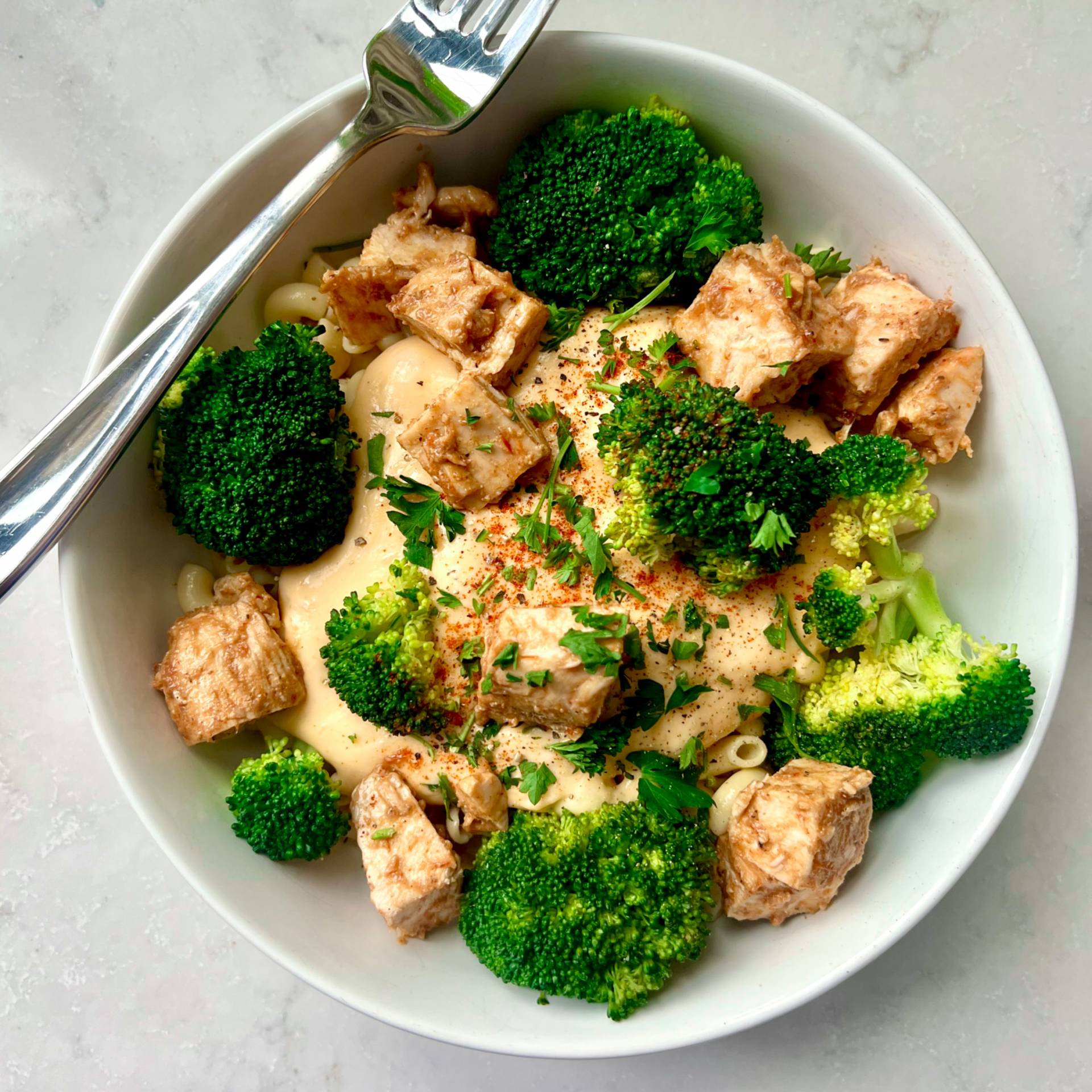 High Protein Mac and Cheese with BBQ Chicken