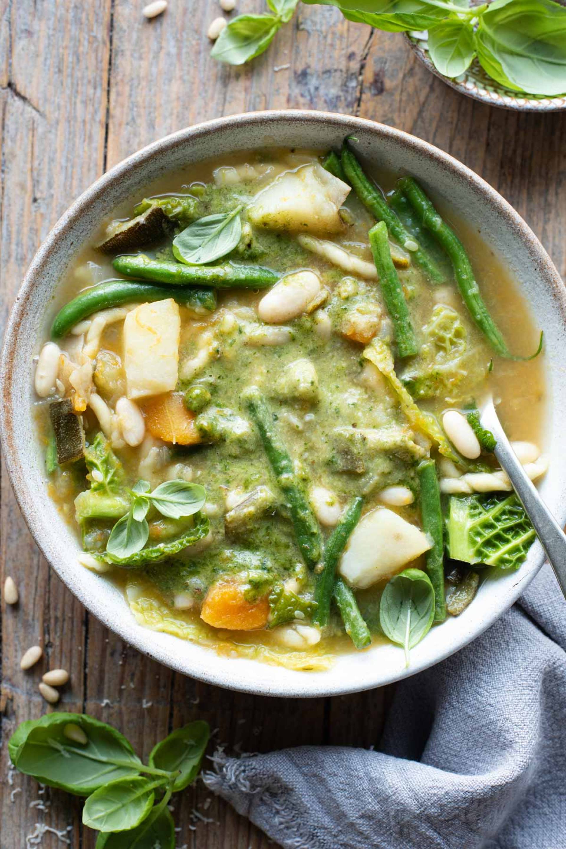 32 oz Spring Pesto Minestrone