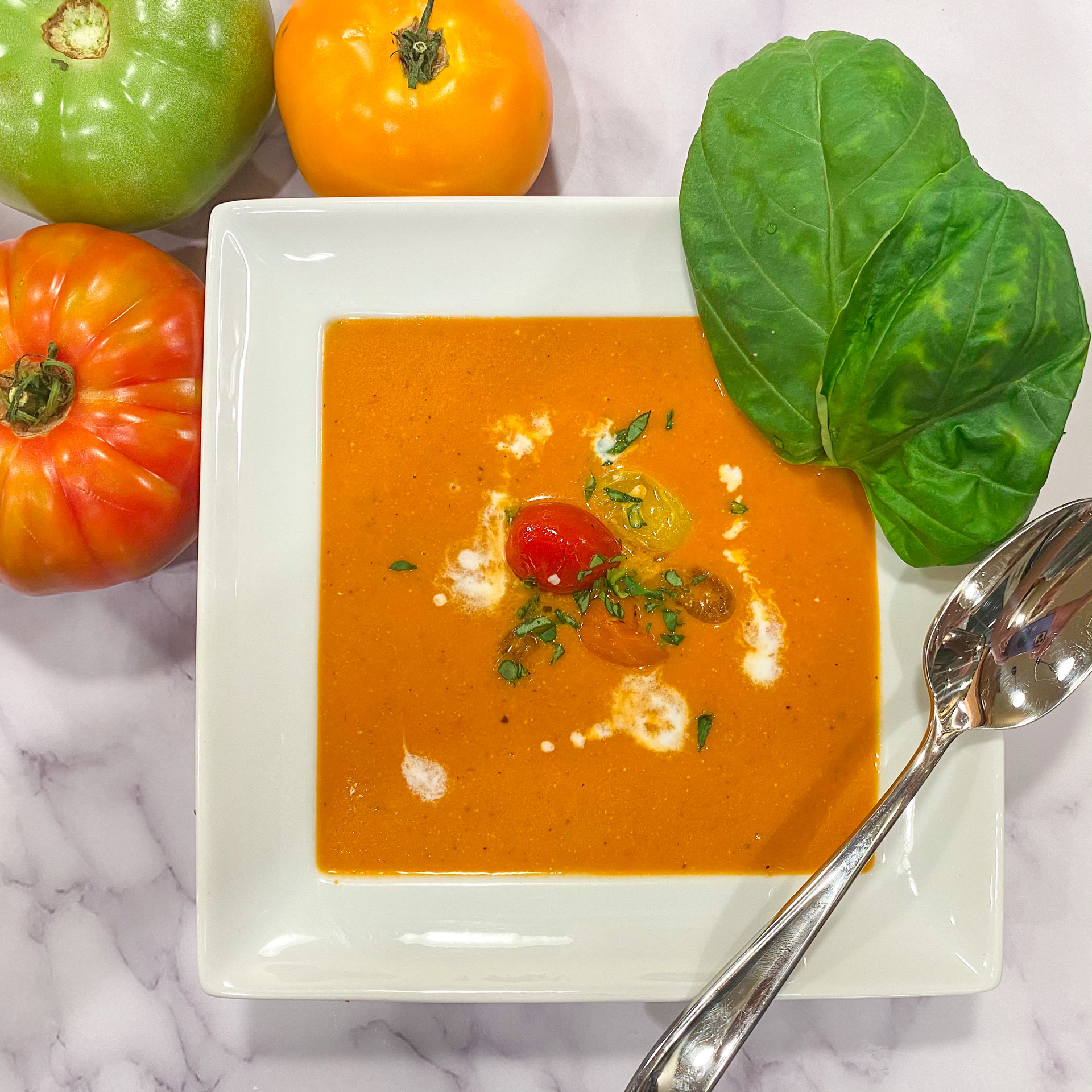 32 oz Creamy Roasted Red Pepper Tomato Soup